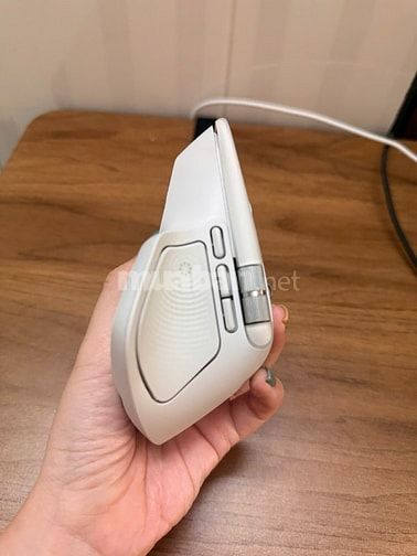 Bán lại Chuột Logitech MX Master 4 Trắng Mac