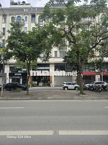 Cho thuê biệt thự 91m2, gần 700m2 sàn tại TT2-3 Khu C Him Lam Vạn Phúc