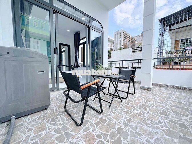 Căn hộ sân vườn 45m2 1pn full nt Đinh Tiên Hoàng - Q1