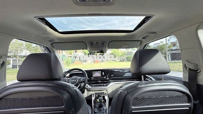 Kia Carens Signature 1.4T Trắng