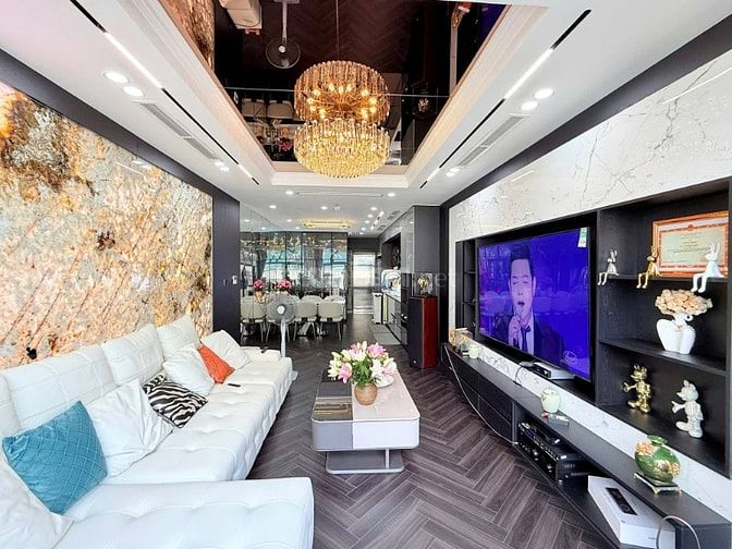 BÁN GẤP  NHÀ PHÂN LÔ VIP NGUYỄN PHONG SẮC, CẦU GIẤY  DT 70M  GIÁ 33,5Ỷ