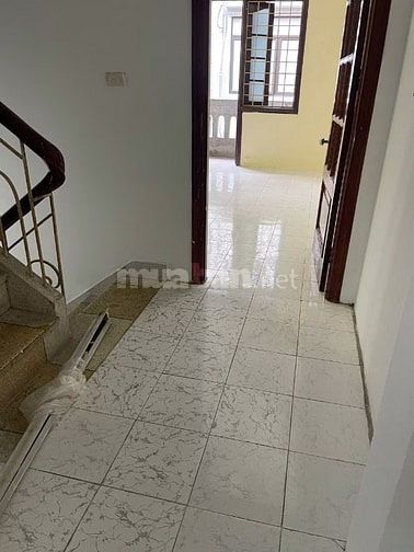 Cc mời thuê Phòng 160 trần Đại Nghĩa Dt 25m2 Ban Công 4tr oto đỗ cửa.