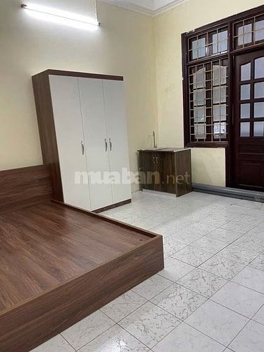 Cc mời thuê Phòng 160 trần Đại Nghĩa Dt 25m2 Ban Công 4tr oto đỗ cửa.