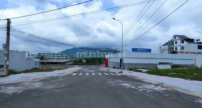 Đất Mặt tiền Khu phố 3, phường B'Lao (7 x33m = 234m2 full Thổ cư)