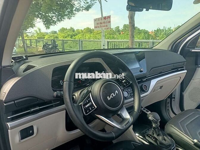 KIA Carens 2025 Trắng 8050 km