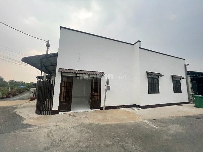 Phước Hiệp, Củ Chi (gần đường Cây Trôm). Cách KCN Tây Bắc 3km