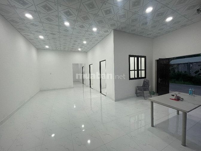 Phước Hiệp, Củ Chi (gần đường Cây Trôm). Cách KCN Tây Bắc 3km