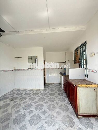 Phòng 25m2 mặt tiền hẻm 137  Ung Văn Khiêm gần D2, gác cao thẳng người