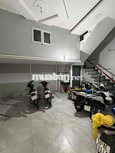 Studio cửa sổ & ban công, full nội thất, ngay ĐH Nguyễn Tất Thành Q.12