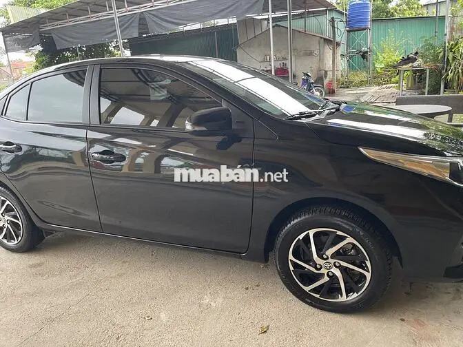 Toyota Vios E CVT 2022 Đen Tự động