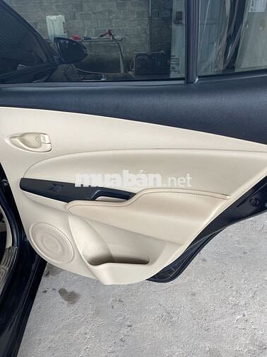 Toyota Vios E CVT 2022 Đen Tự động