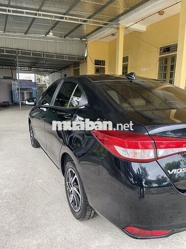 Toyota Vios E CVT 2022 Đen Tự động