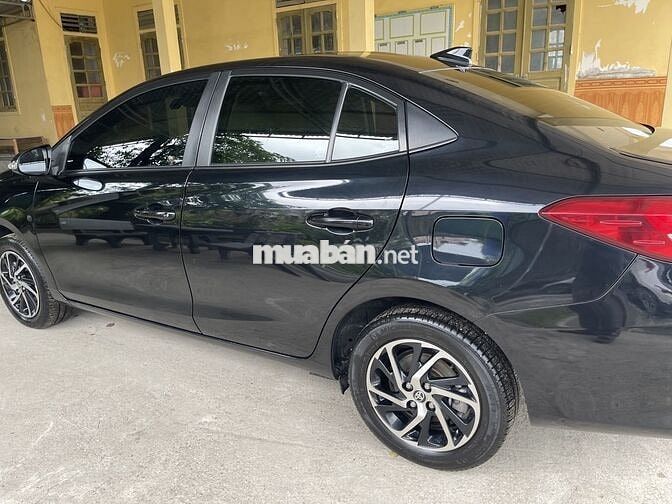 Toyota Vios E CVT 2022 Đen Tự động