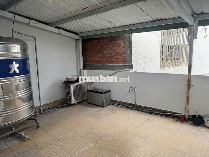 NHÀ MỚI SƠN SỬA 3PN HẺM XE HƠI BÀNH VĂN TRÂN 
