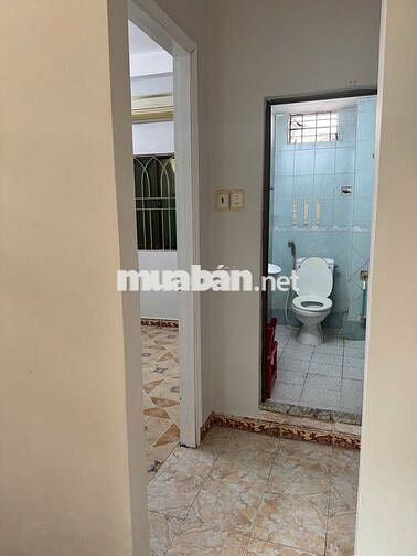 NHÀ MỚI SƠN SỬA 3PN HẺM XE HƠI BÀNH VĂN TRÂN 