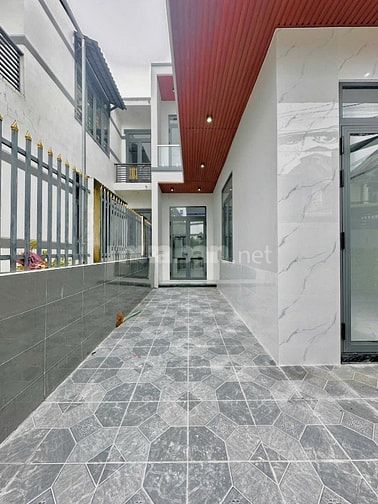 CHÍNH CHỦ BÁN CĂN BIỆT THỰ MỚI XÂY CÁCH GO TÂN HIỆP CHỈ 10 PHÚT