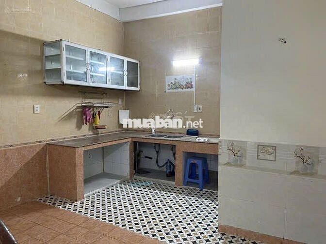 NHÀ MỚI SƠN SỬA 3PN HẺM XE HƠI BÀNH VĂN TRÂN 