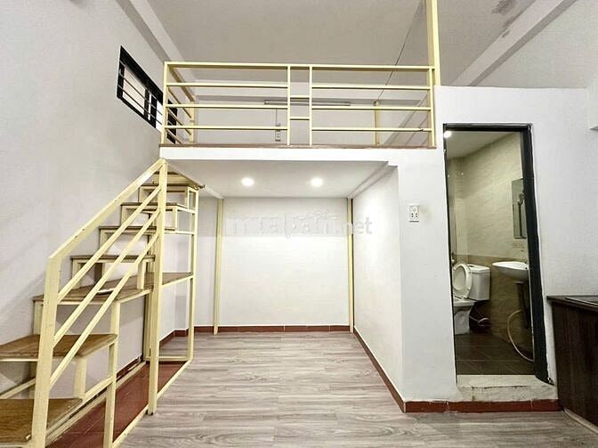 DUPLEX CỬA SỔ THOÁNG RỘNG - NỘI THẤT CƠ BẢN - KHU HOÀNG VĂN THỤ