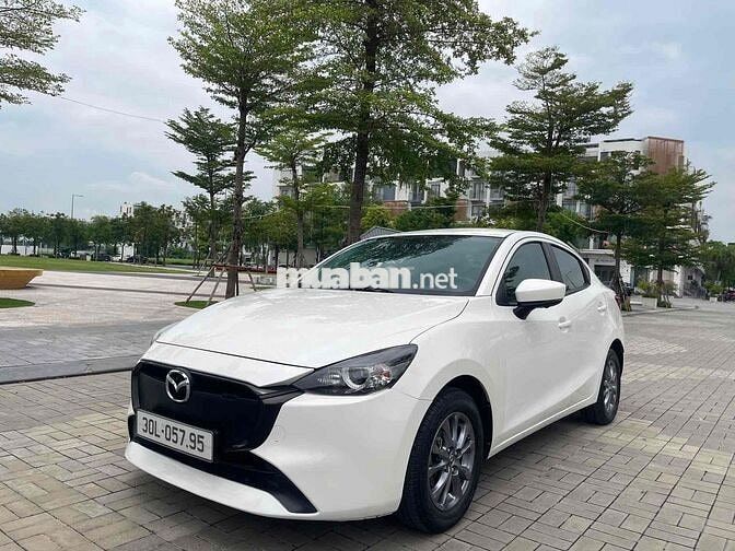 Mazda Mazda 2 Trắng 5 chỗ