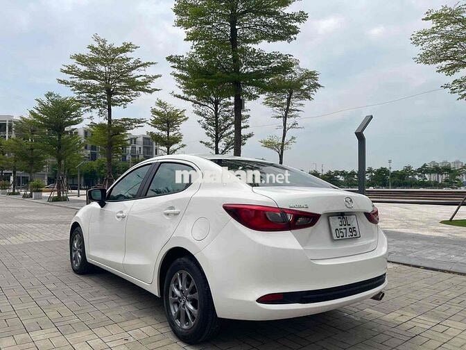Mazda Mazda 2 Trắng 5 chỗ