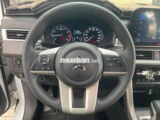 Mitsubishi Xpander 7 chỗ Số tự động Trắng