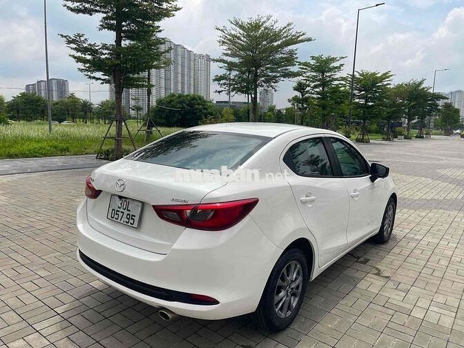 Mazda Mazda 2 Trắng 5 chỗ