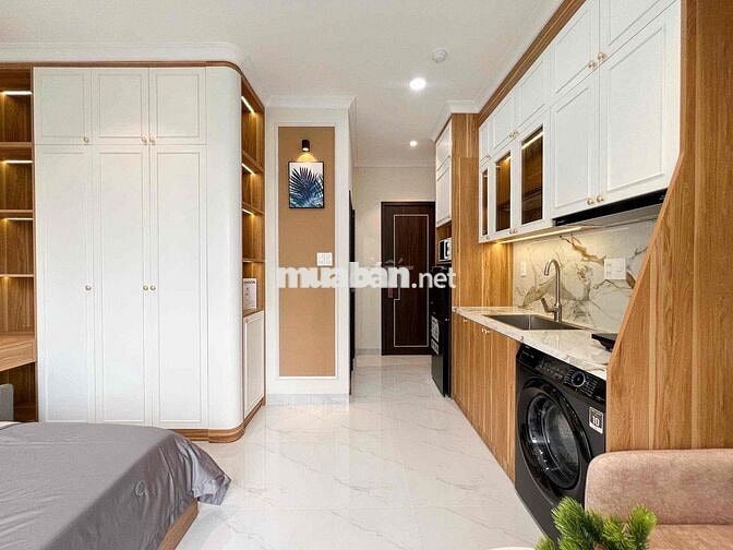 Nhà Mới_Thang Máy_Ban Công Gần Trường UEH, Hoa Sen, Y Dược, Bách Khoa