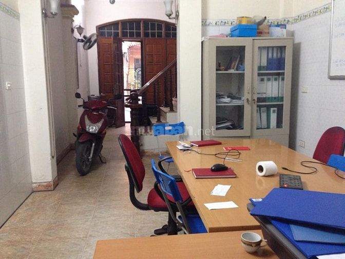 Chính chủ cho thuê tầng 1 làm văn phòng 50m2 Yên Hòa, 7tr/ tháng