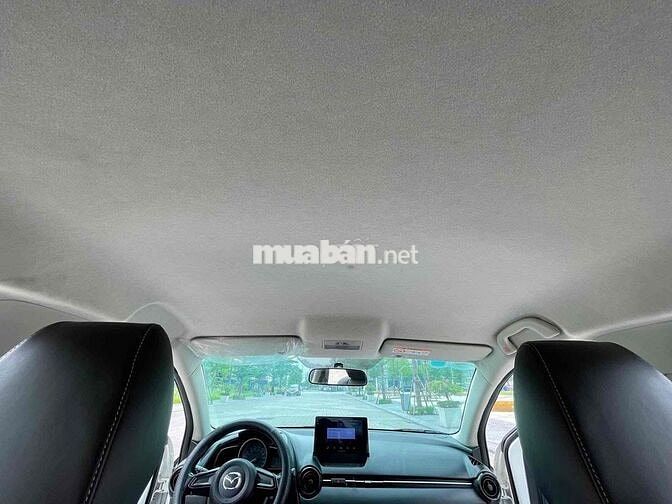 Mazda Mazda 2 Trắng 5 chỗ