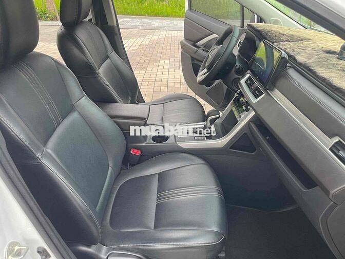 Mitsubishi Xpander 7 chỗ Số tự động Trắng