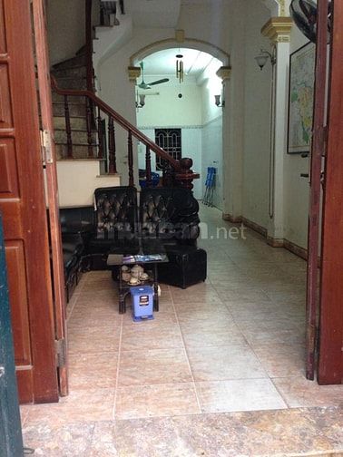 Chính chủ cho thuê tầng 1 làm văn phòng 50m2 Yên Hòa, 7tr/ tháng