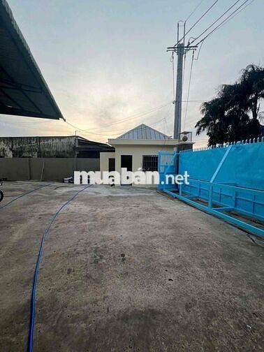 Cho thuê kho xưởng 3200m Có PCCC Trạm Điện chỉ 80 triệu