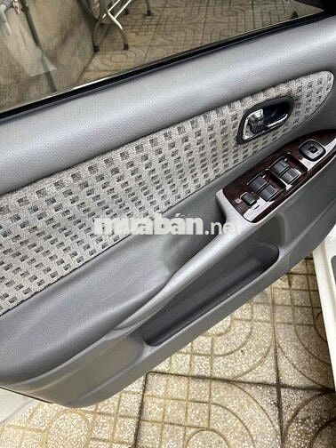 Mazda 626 2002 Số sàn Trắng