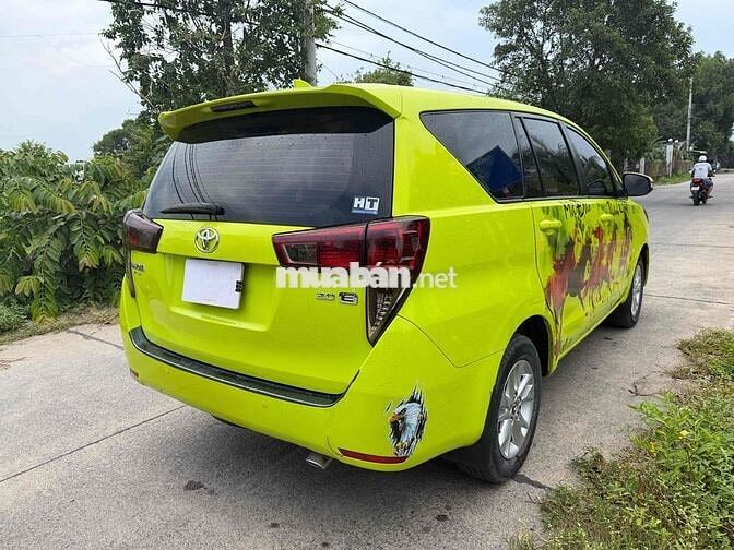 Toyota Innova 2017 Số sàn 7 chỗ Vàng chanh