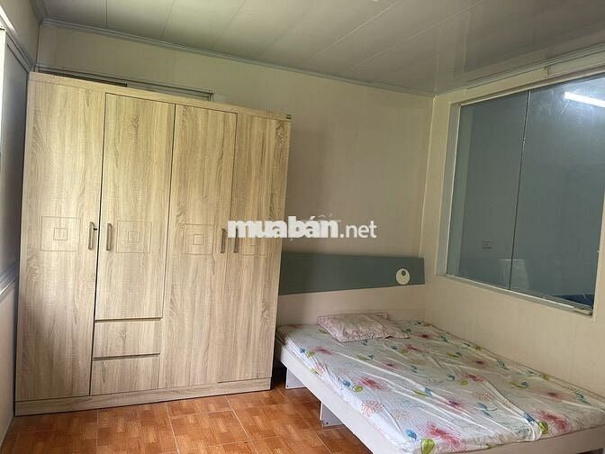 Chính chủ cần cho thuê gấp CHTT tầng 4 khu 7,2 Ha Vĩnh Phúc, Ba Đình.