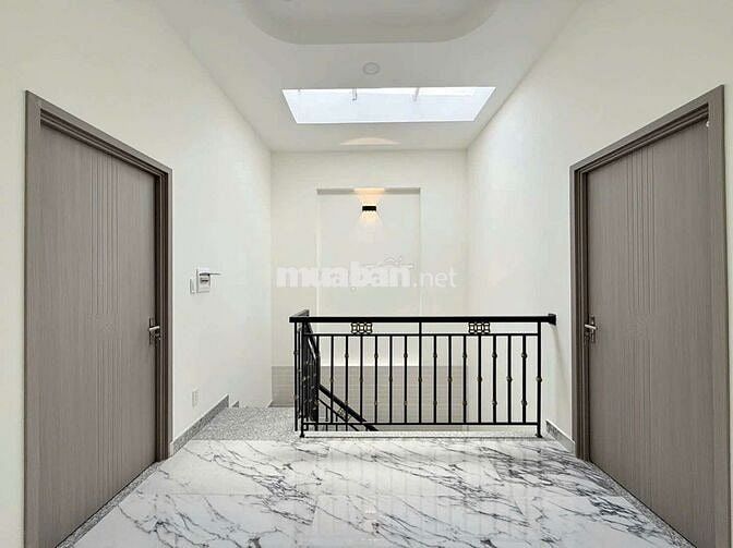 Nhà hai tầng mới cứng - 87M2 - Sát Lê Quang Định Bình Thạnh