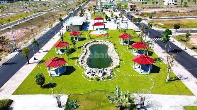 Nằm ngay mặt tiền đường DT 741, gần KCN. Giá trả trước 239tr với 75m2