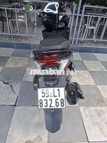 Honda Click 125i Nhập khẩu Đen, trắng