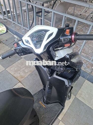 Honda Click 125i Nhập khẩu Đen, trắng