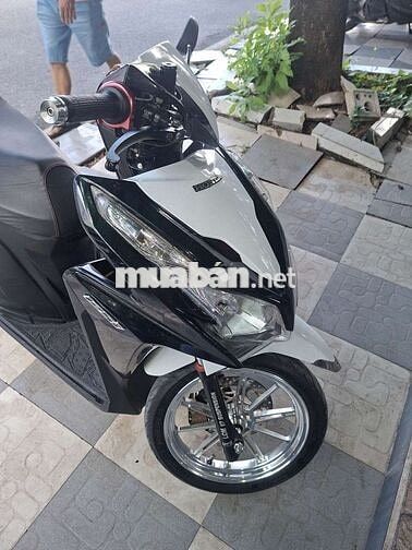 Honda Click 125i Nhập khẩu Đen, trắng