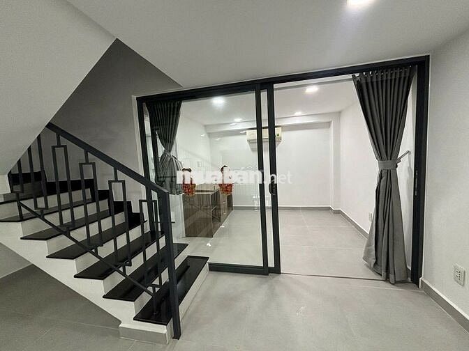 nhà 4pn trường sa hxh thông lê văn sỹ gần trần quốc thảo hoàng sa 