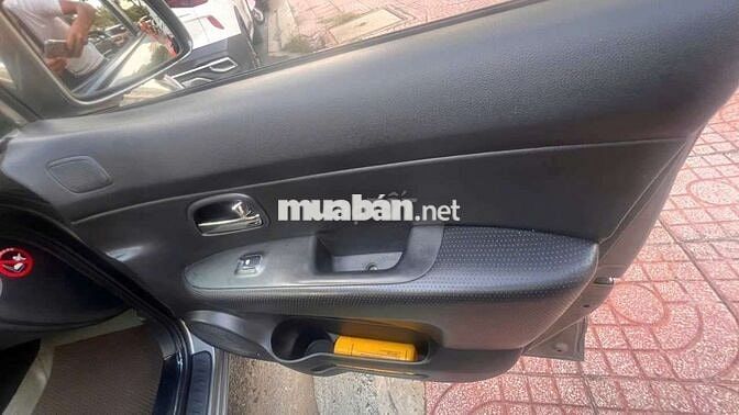 KIA Carens Premium 2.0 2012 Tự động Xám