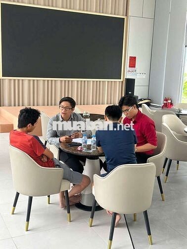 Tuyển nhân viên CSKH lương cứng 8tr/tháng + thưởng