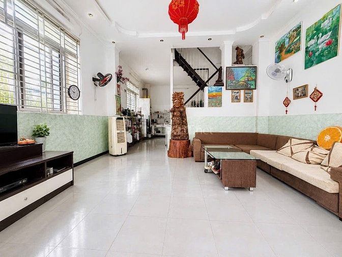 Nhà đẹp 3 tầng, giá tốt 61m2( 5.1 x 12 ) Trường Chinh P14 Tân Bình