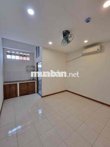 3tr4 ngay trung tâm Q7 phí siêu rẻ
