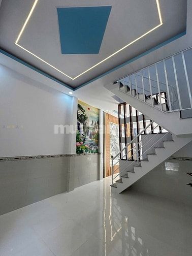 Nhà Sổ Hồng Riêng ở Hóc Môn, 1 trệt 1 lầu, chốt sang tên ngay