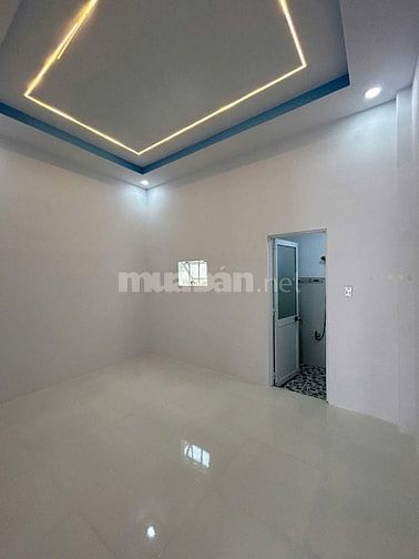 Nhà Sổ Hồng Riêng ở Hóc Môn, 1 trệt 1 lầu, chốt sang tên ngay