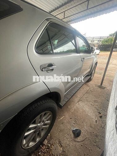 Toyota Fortuner 2013 2.7V AT 4x2 Bạc