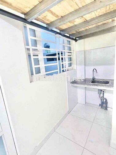 PHÒNG CÓ GÁC MÁY LẠNH GẦN EAON TÂN PHÚ DH CÔNG THƯƠNG