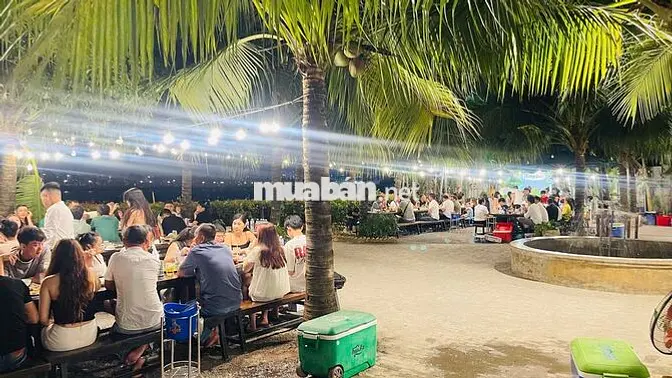 NHÂN VIÊN PHỤC VỤ NHÀ HÀNG